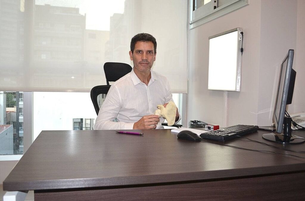 Dr. Juan Lopez Ovenza